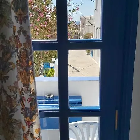 Ancient Thera 2* Perissa (Santorini)