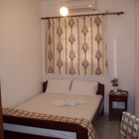 Ancient Thera Aparthotel Perissa (Santorini)